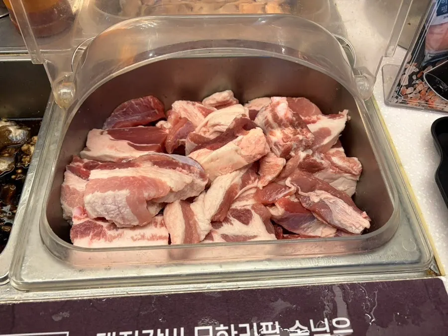 Side dishes at the self-bar of Gankeun Galbi Seongseo Branch