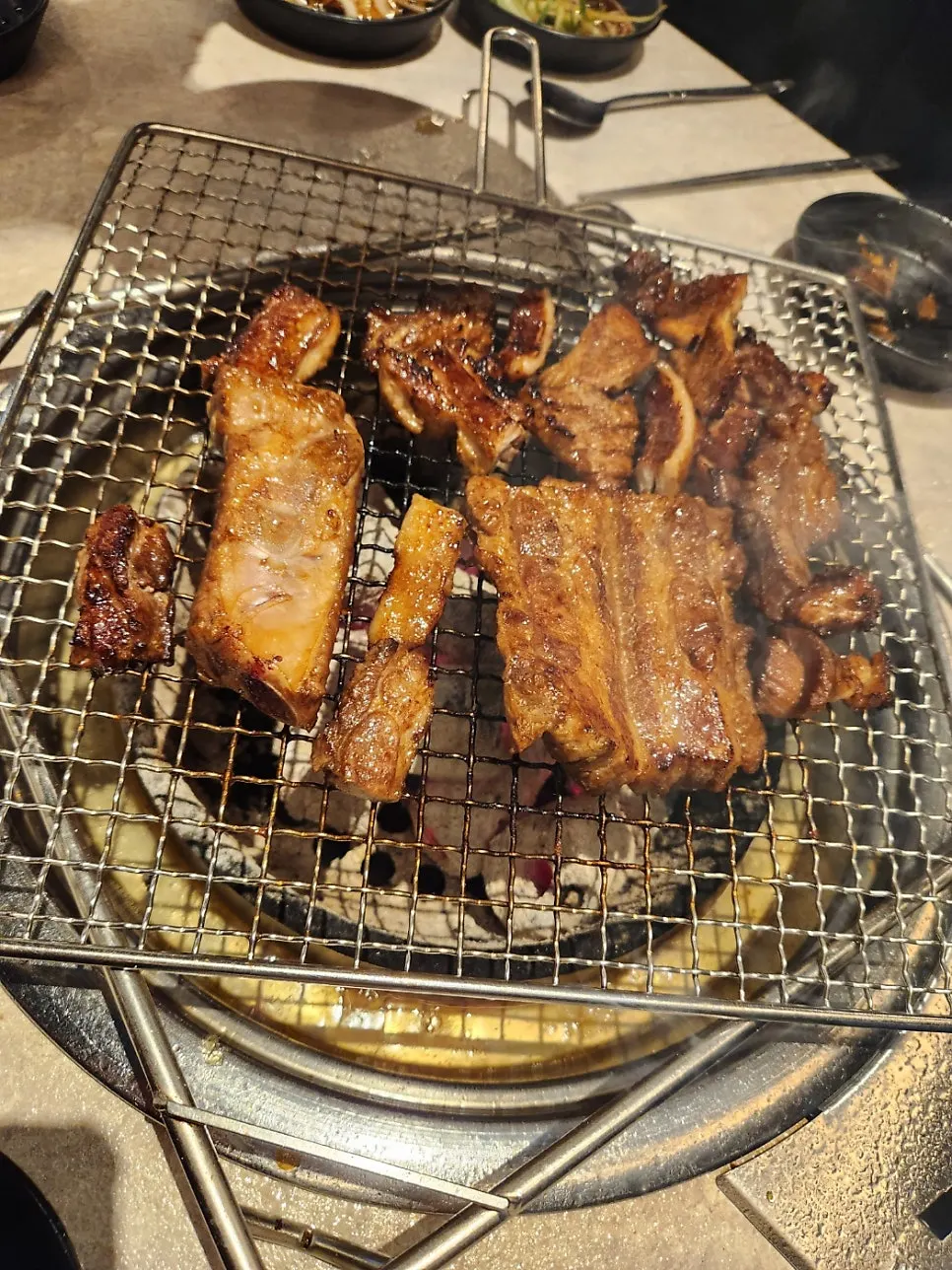 Plate of all-you-can-eat pork ribs at Gankeun Galbi
