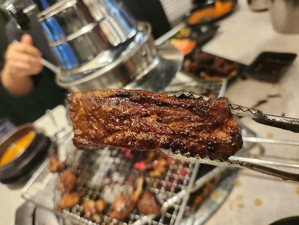 Seasoned pork ribs served with rice