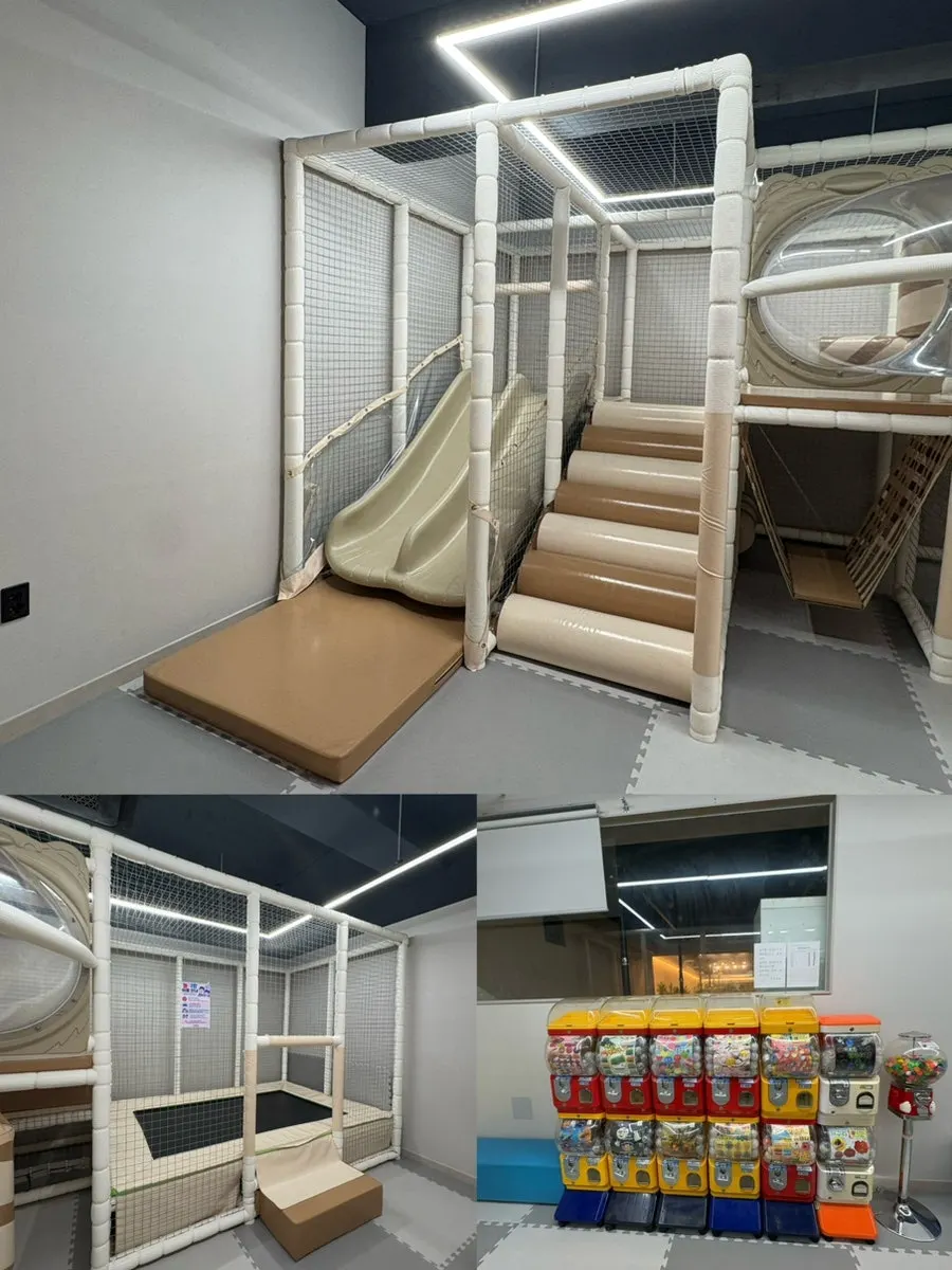 Entrance to the kids' playroom at Gankeun Galbi Seongseo Branch