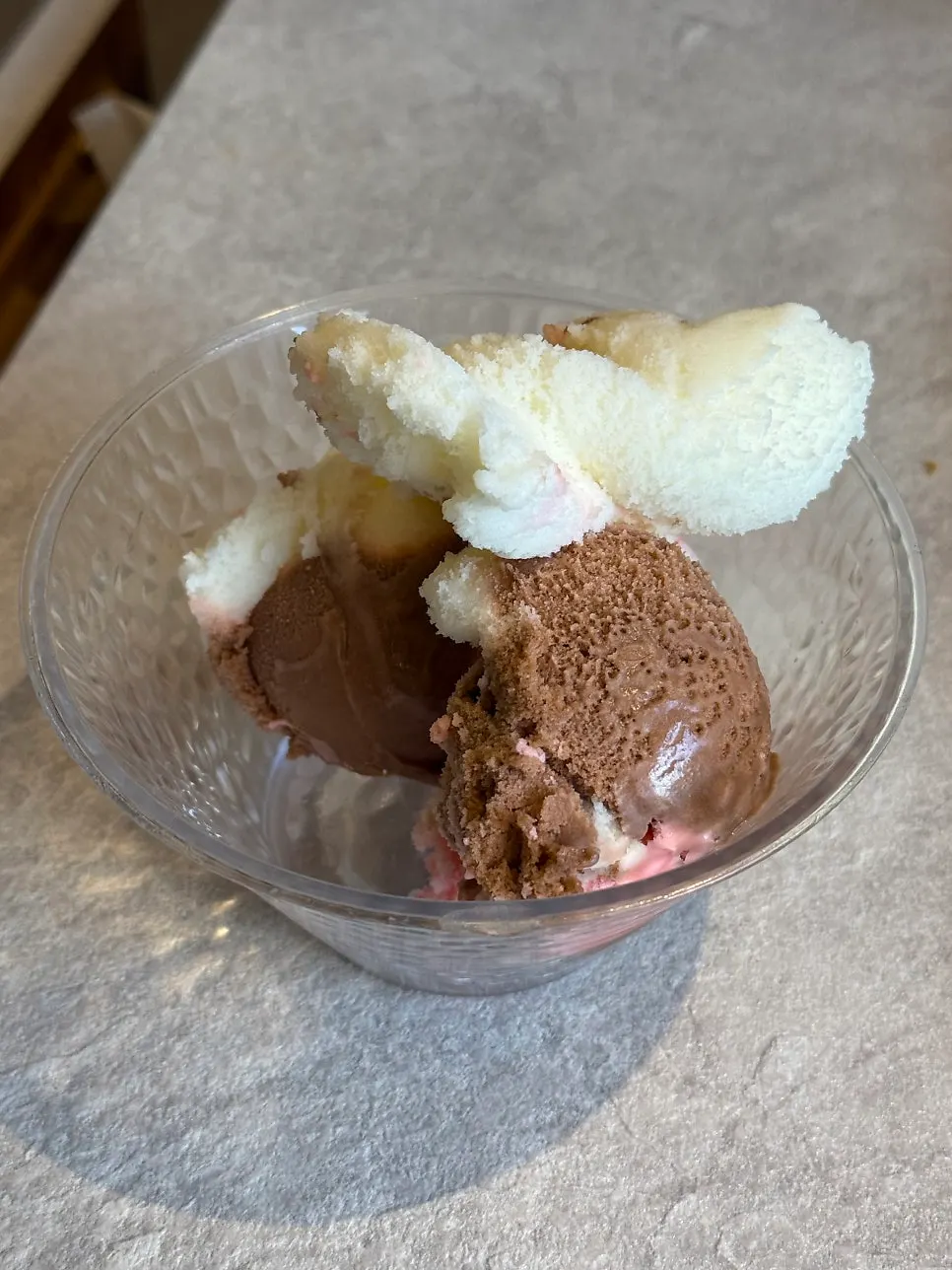 Snow bingsu brought over for dessert