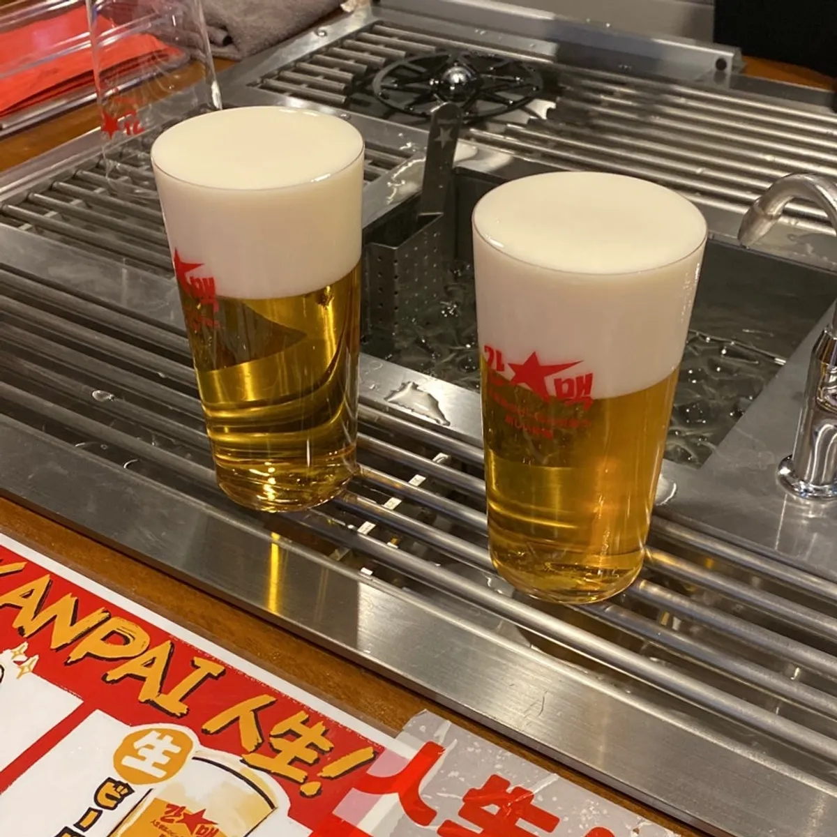 Sapporo draft beer, the signature photo of Ganppa Beer Sinnonhyeon Hyeongje branch