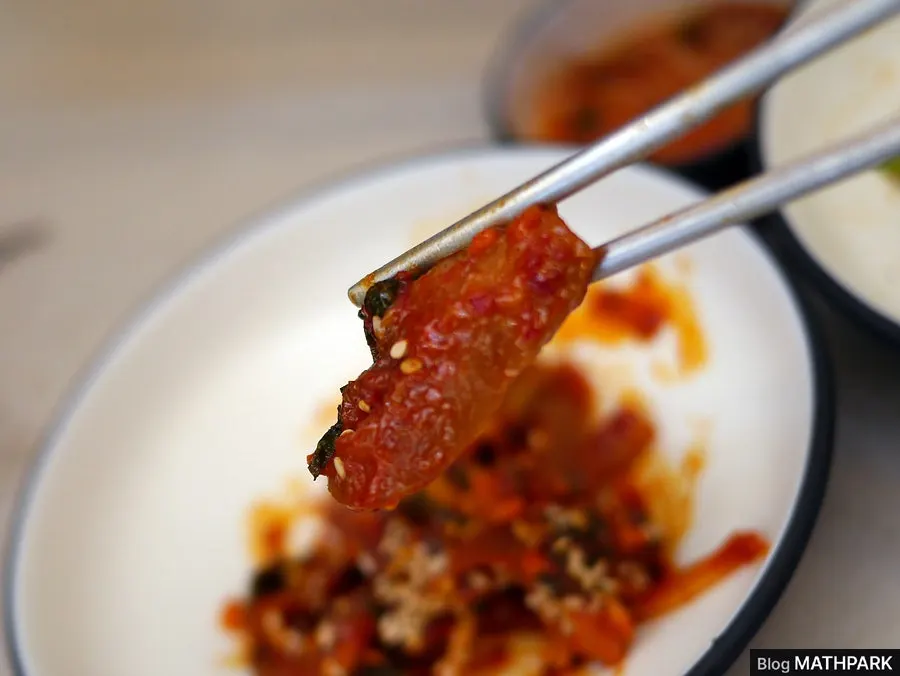 A full spread of regular sundae-guk and suyuk