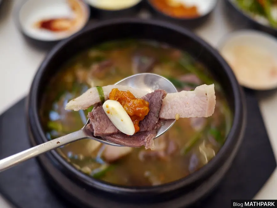 Clear, pale sundae-guk broth
