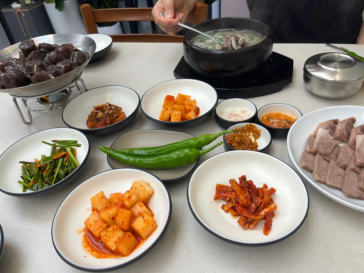 Featured photo from a visit to Gukdam Sundaeguk Main Branch