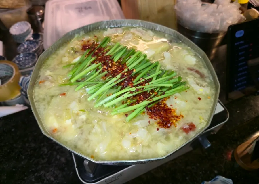A pot of Gatpo Karin's Korean beef motsunabe