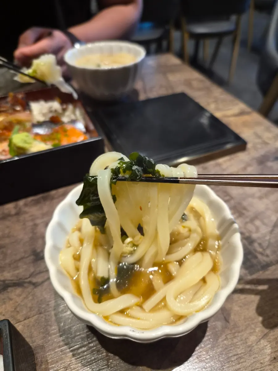 Gapposo's thick-cut udon noodles