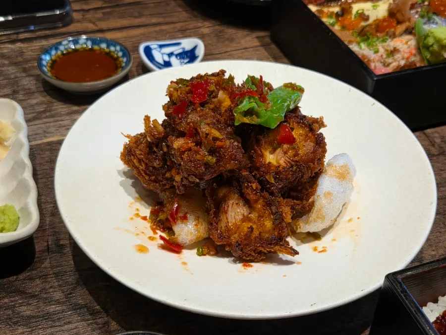 Plate of crispy fried pepper karaage