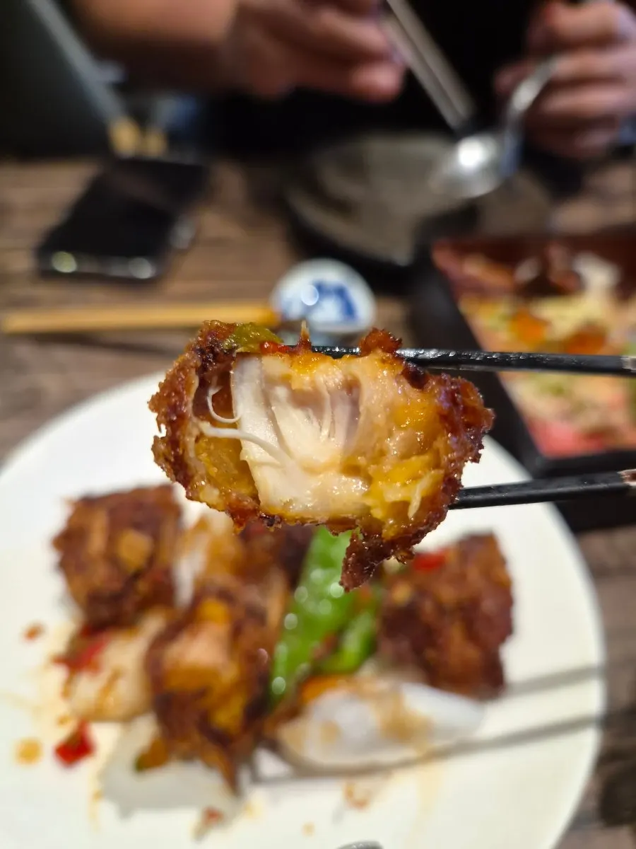 A single piece of Gapposo's pepper karaage