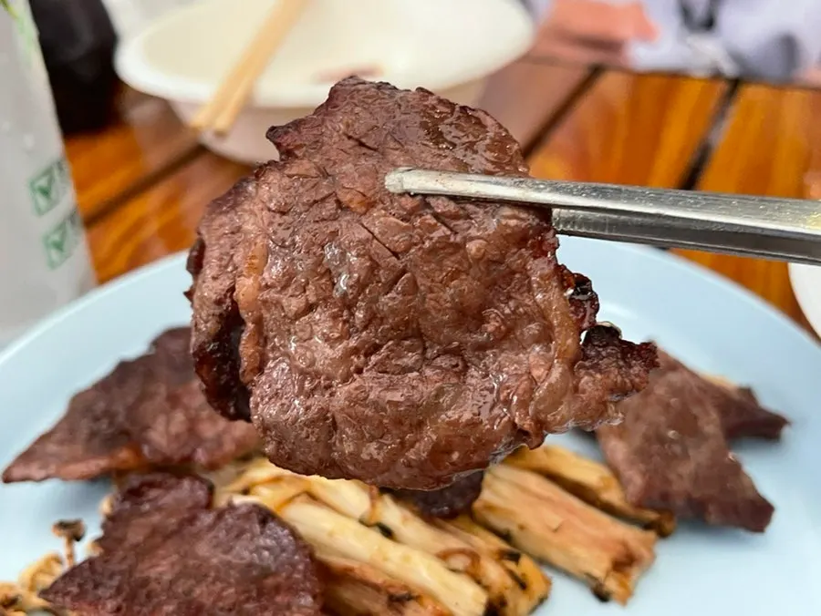 다 구워진 한우 살치살 조각
