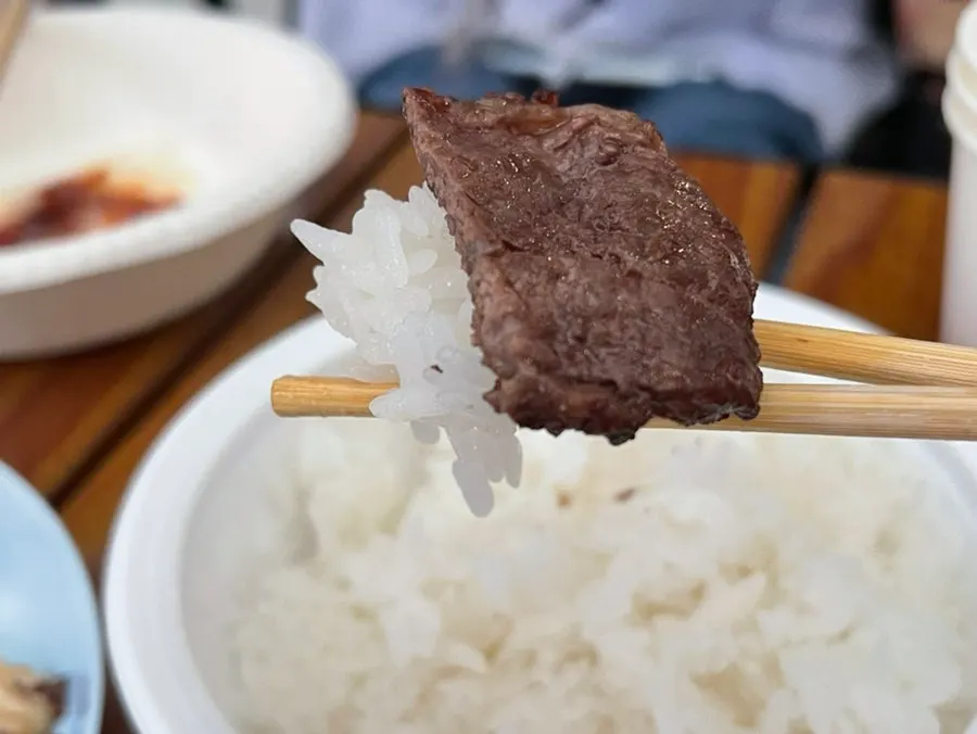파채와 버섯을 올린 상추쌈