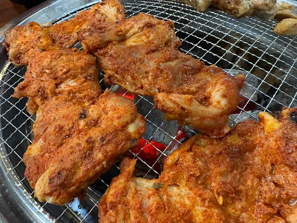 먹기 좋은 두께의 간장닭갈비