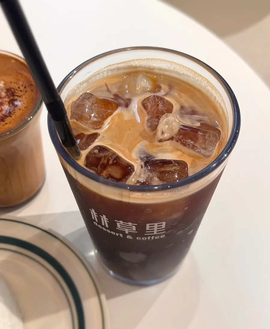 Melon cake paired with iced americano