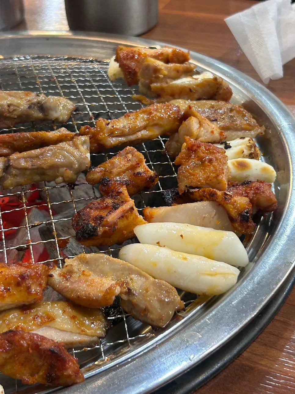 Exterior of the dakgalbi restaurant near Gapyeong IC