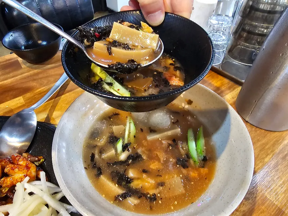 Jikhwa bul jjukdae served sizzling on the griddle