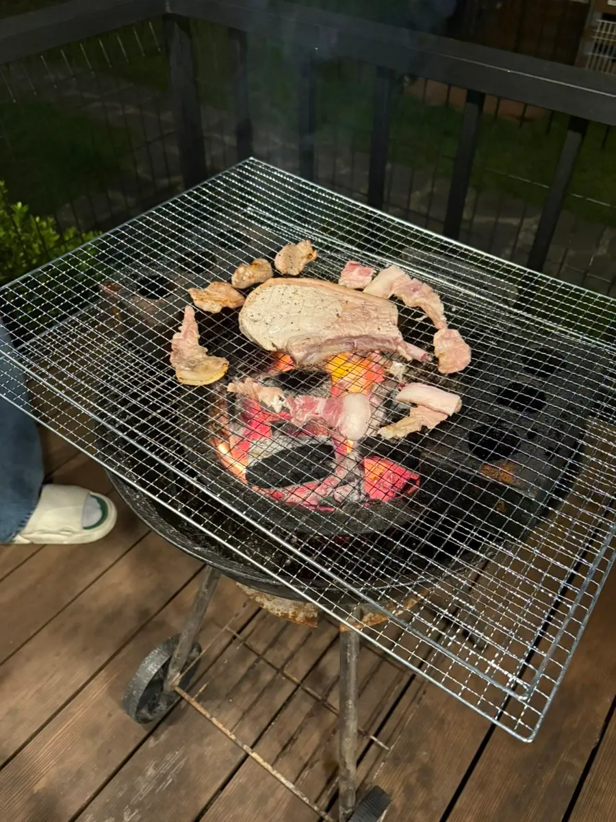 Evening barbecue at a Gapyeong pension