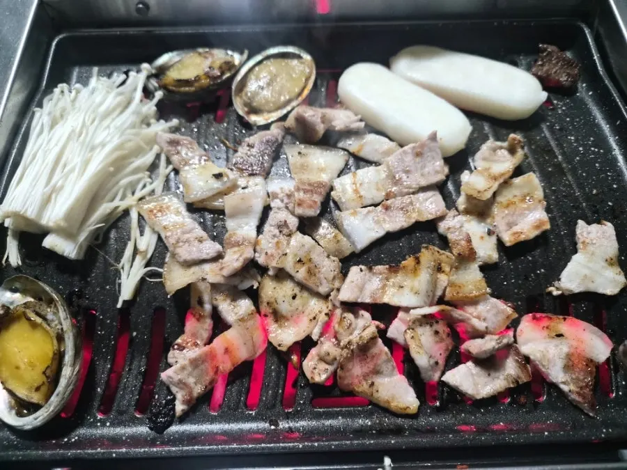 Finished pension barbecue spread