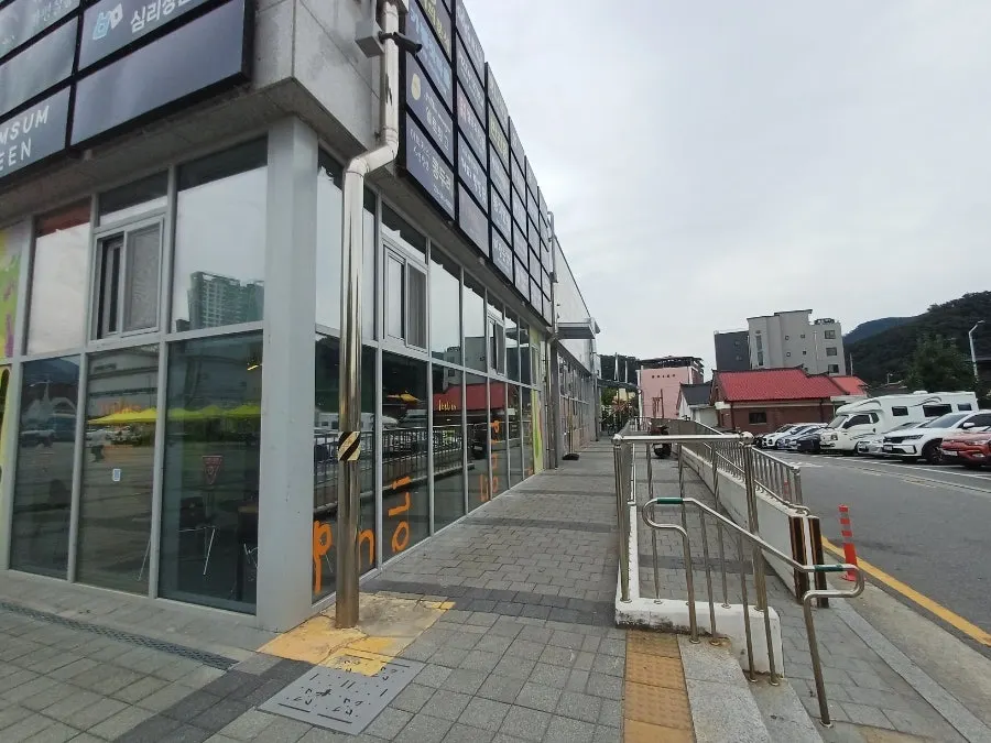피놀리 인근 주차 안내 사진