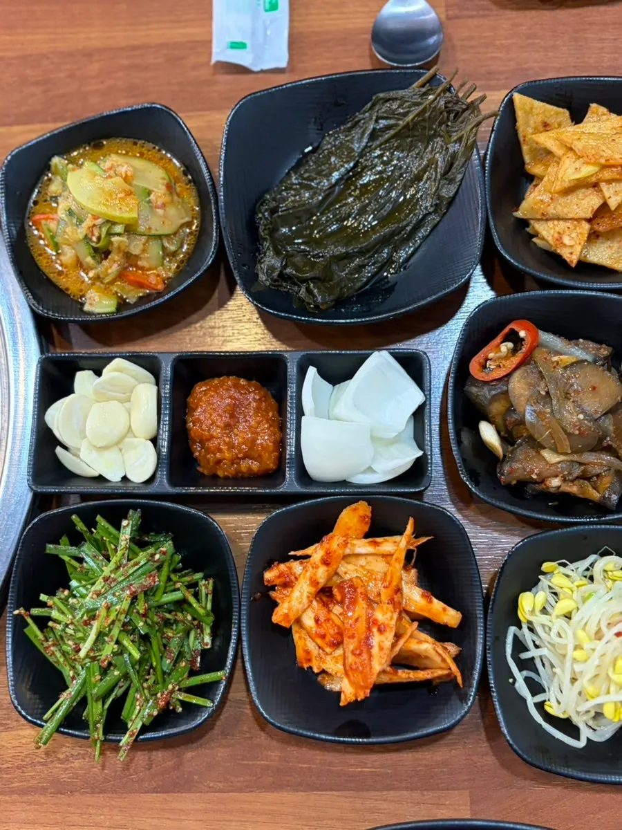 Sign explaining how to enjoy charcoal dakgalbi