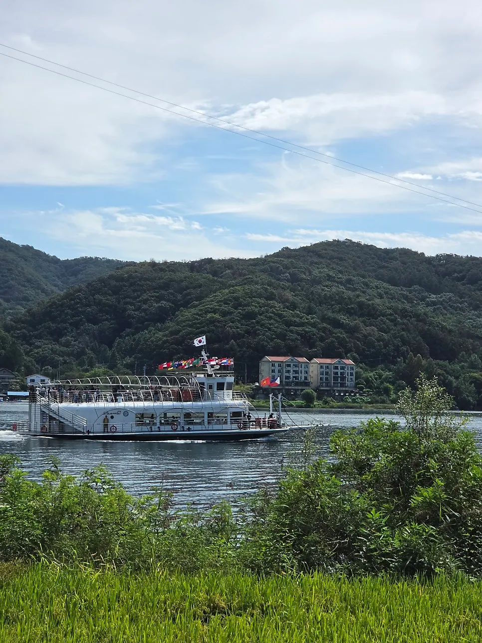 The area around the restaurant near the Nami Island pier