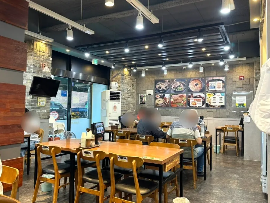한양닭칼국수 본점 매장 내부
