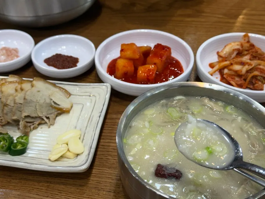 Thinly sliced mini suyuk bossam