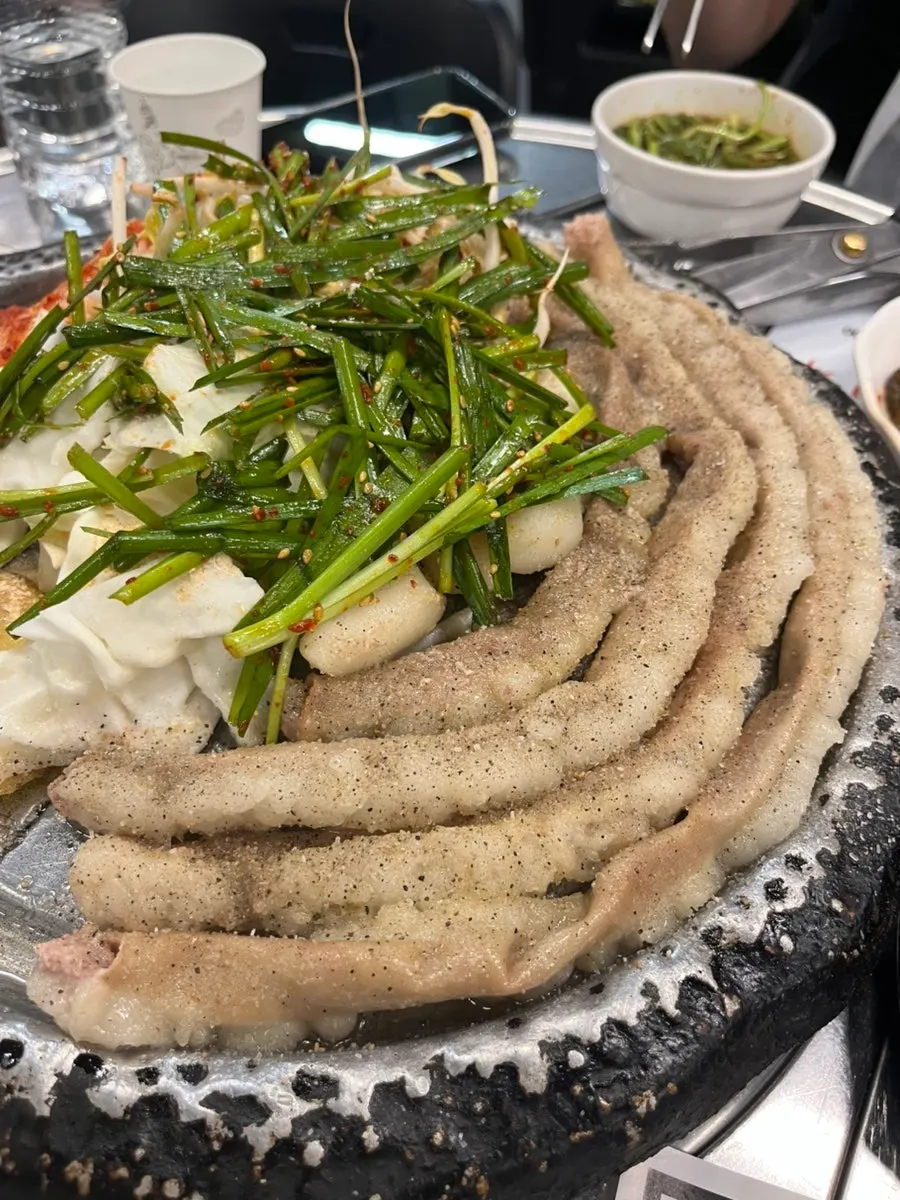 Three servings of pre-grilled beef gopchang