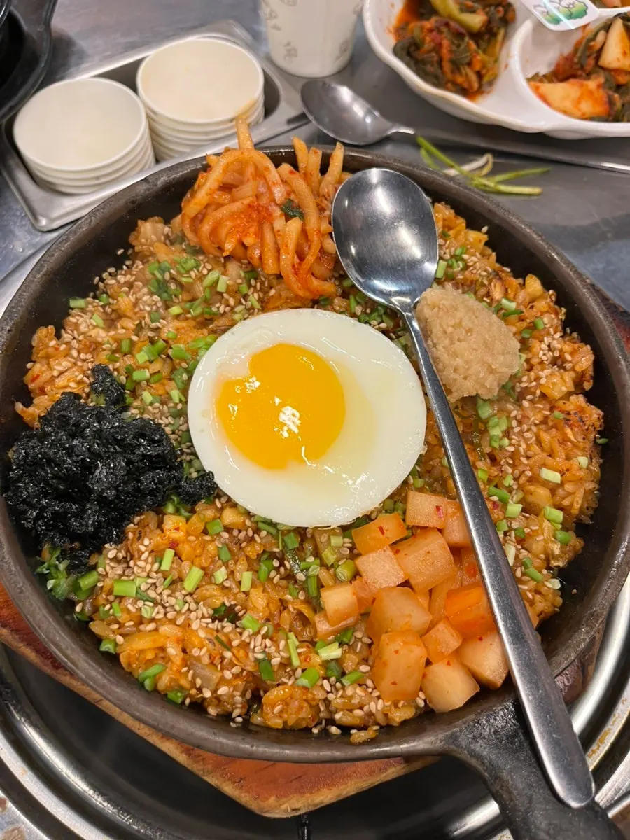 Three kinds of house-made kimchi and scallion kimchi