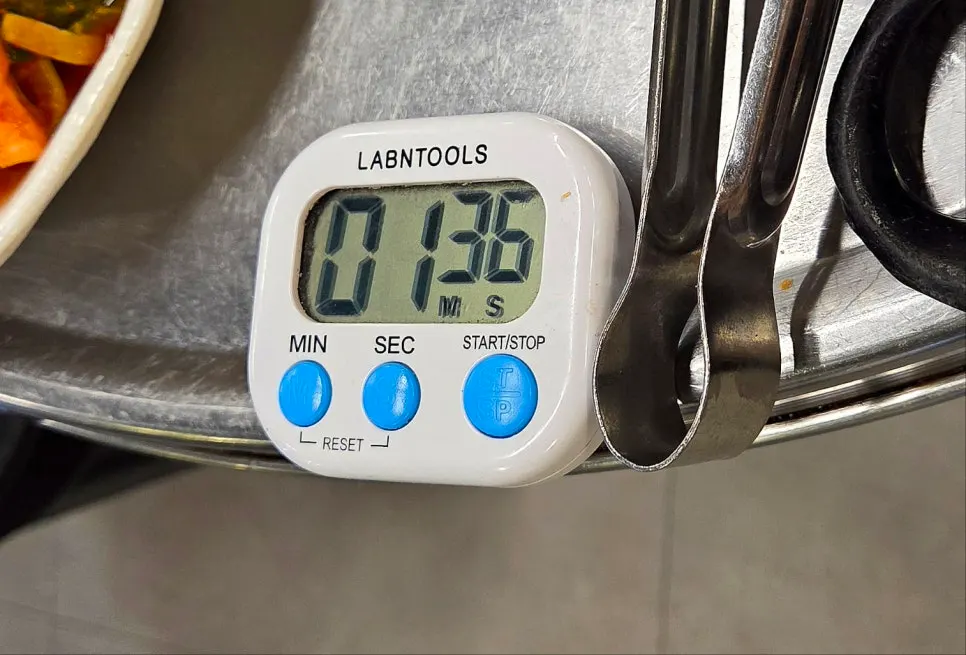Grill timer set to 3 minutes