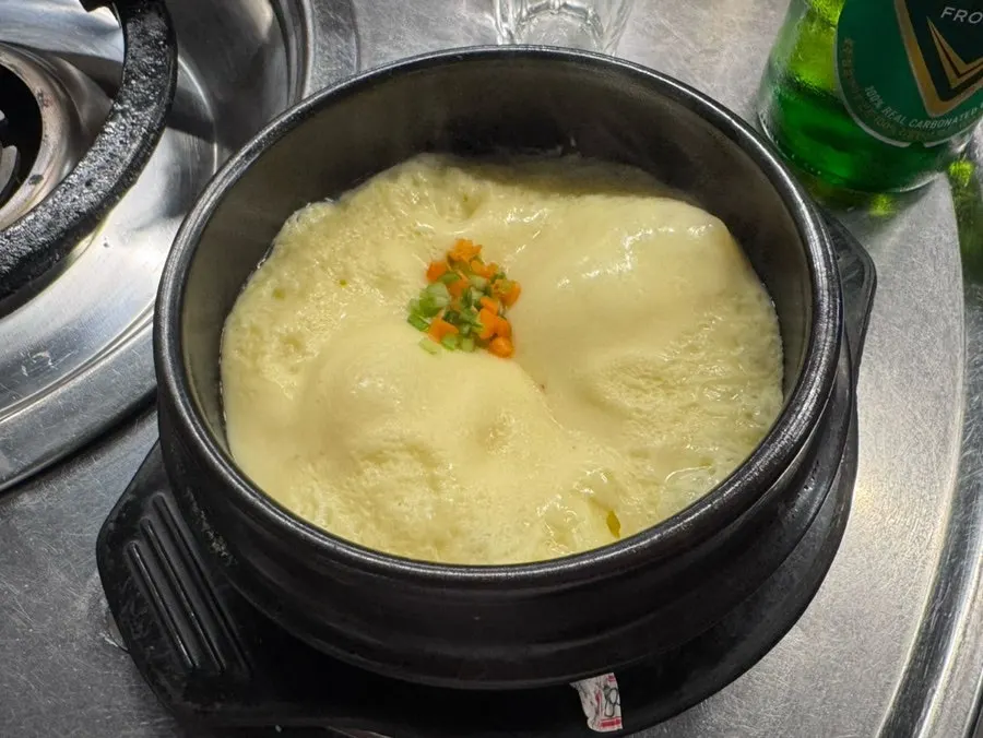 곱창과 함께 주문한 소주와 맥주