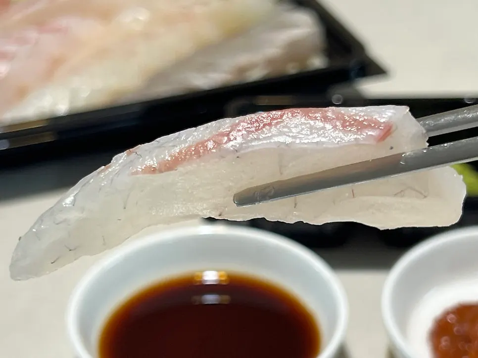 Sashimi takeaway with halibut fin