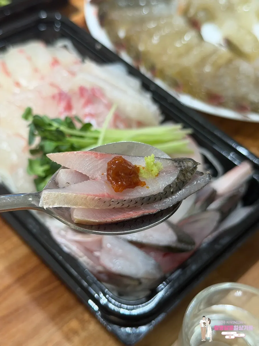 기름 오른 전어회 클로즈업