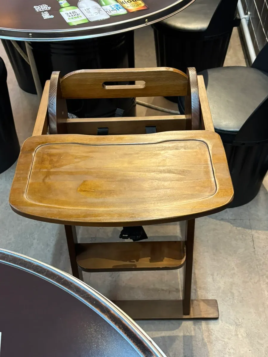 한산한 미당한우곱창 매장 내부