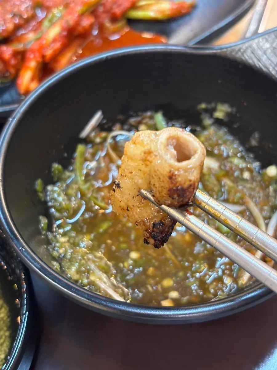 철판 위 다 익은 미당한우곱창 곱창구이