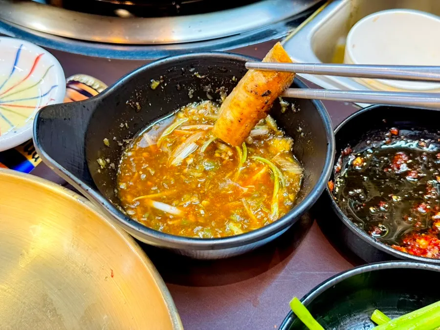 Close-up gopchang yang dibakar sampai matang sempurna