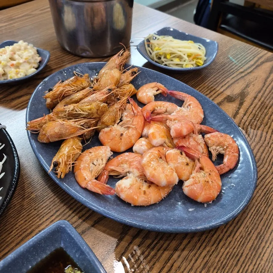 A plate of grilled live shrimp, 500g