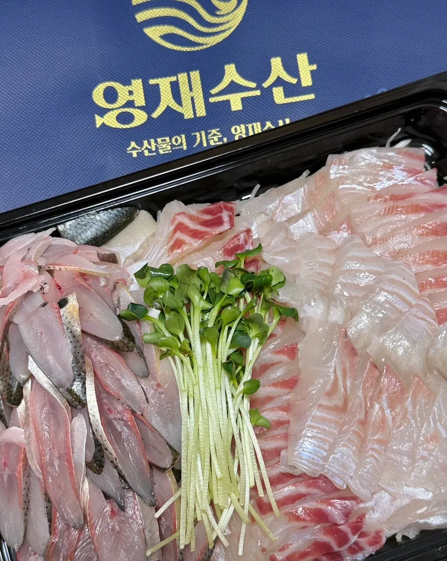 Plate of gizzard shad, flounder, and red seabream sashimi