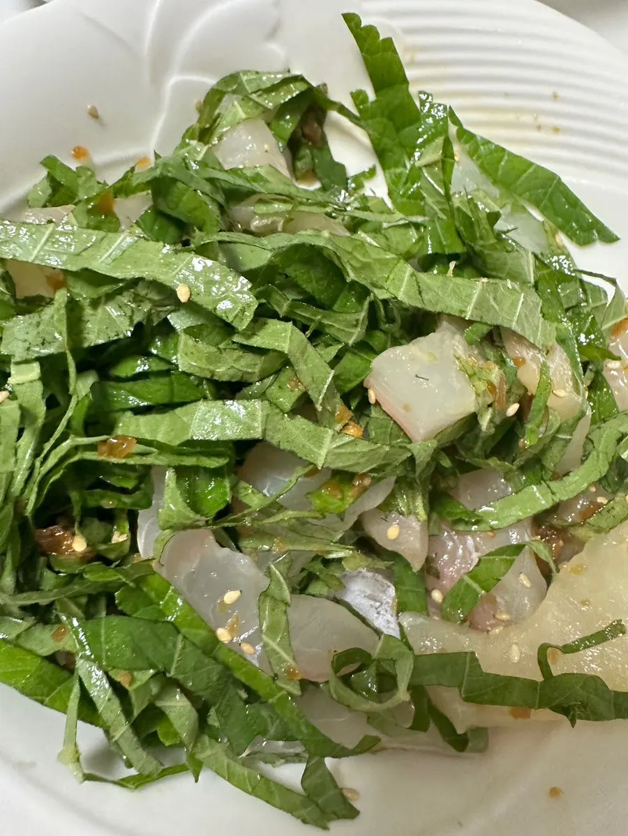 Flounder and perilla leaf salad made from leftover sashimi