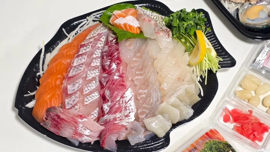 Premium mixed sashimi platter takeout from Narae Susan in Garak Market