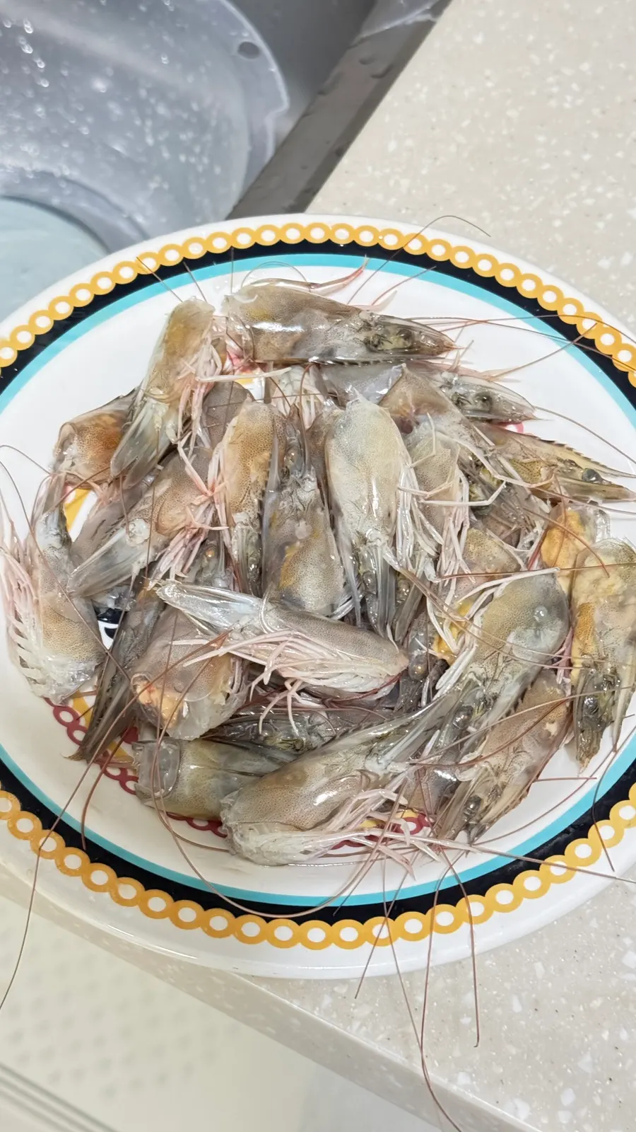 버터구이용 새우 대가리