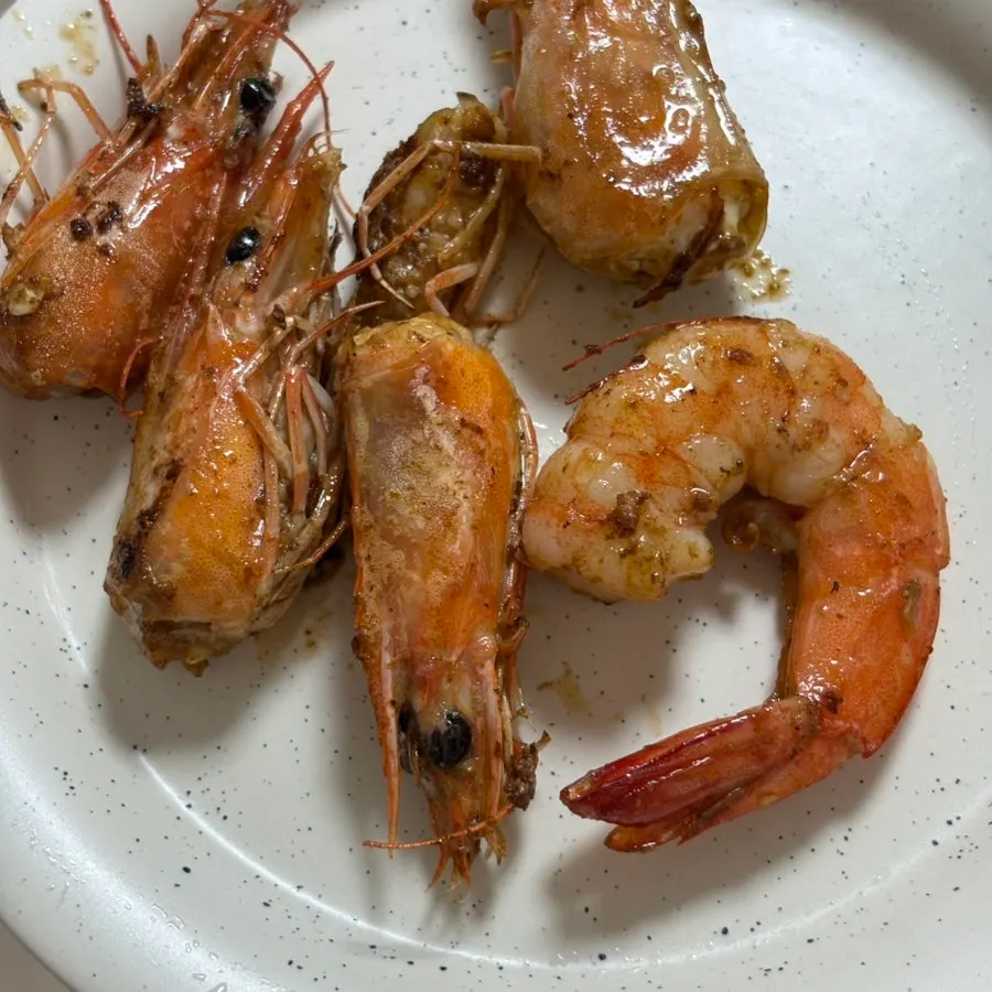 Finished shrimp-head butter fry