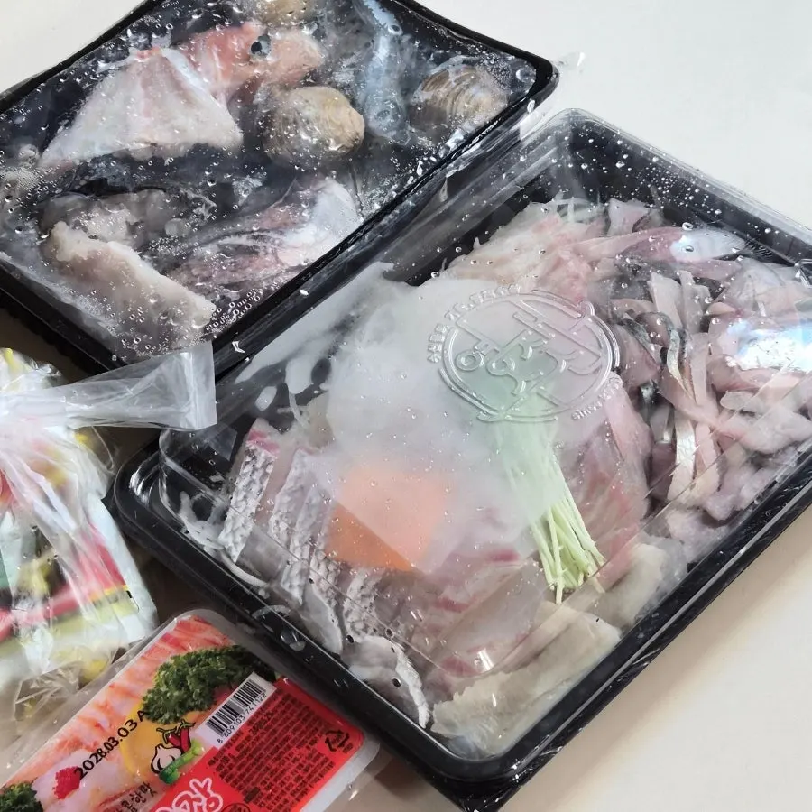 Seafood displayed at Garak Market