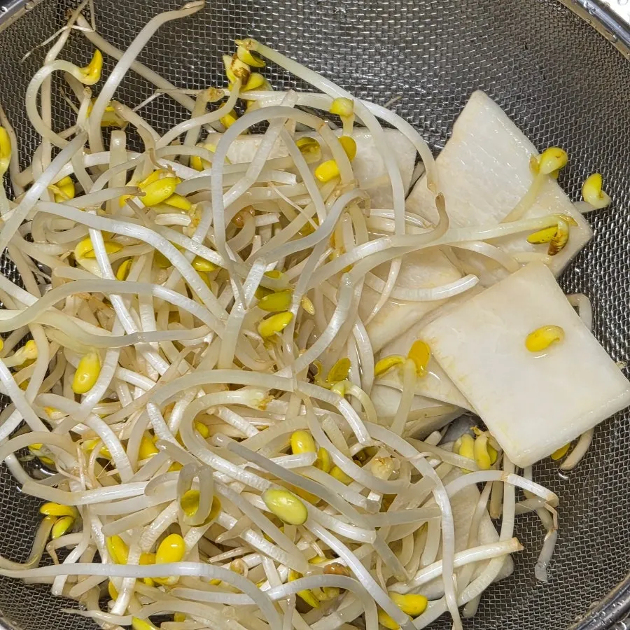 A plate of sea bream sashimi