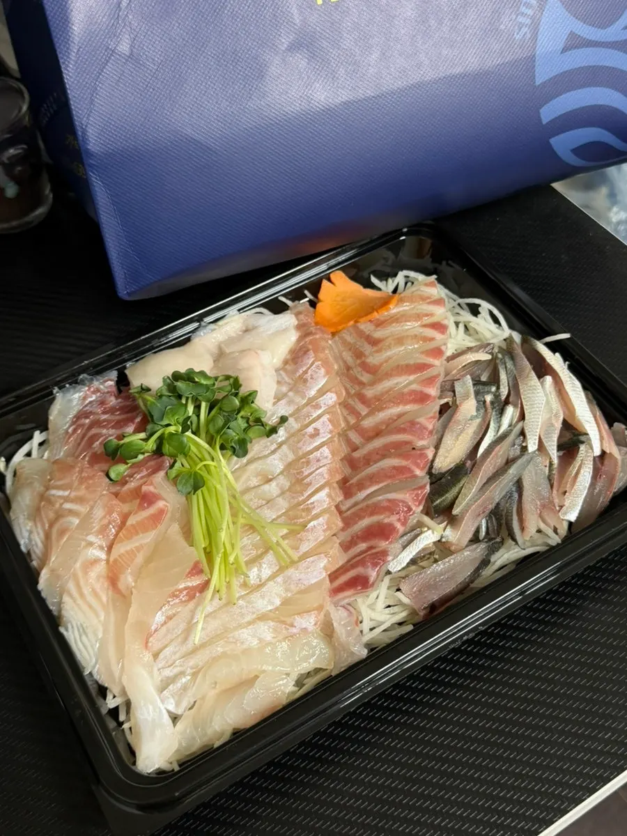 탄탄한 식감의 참돔회 접시