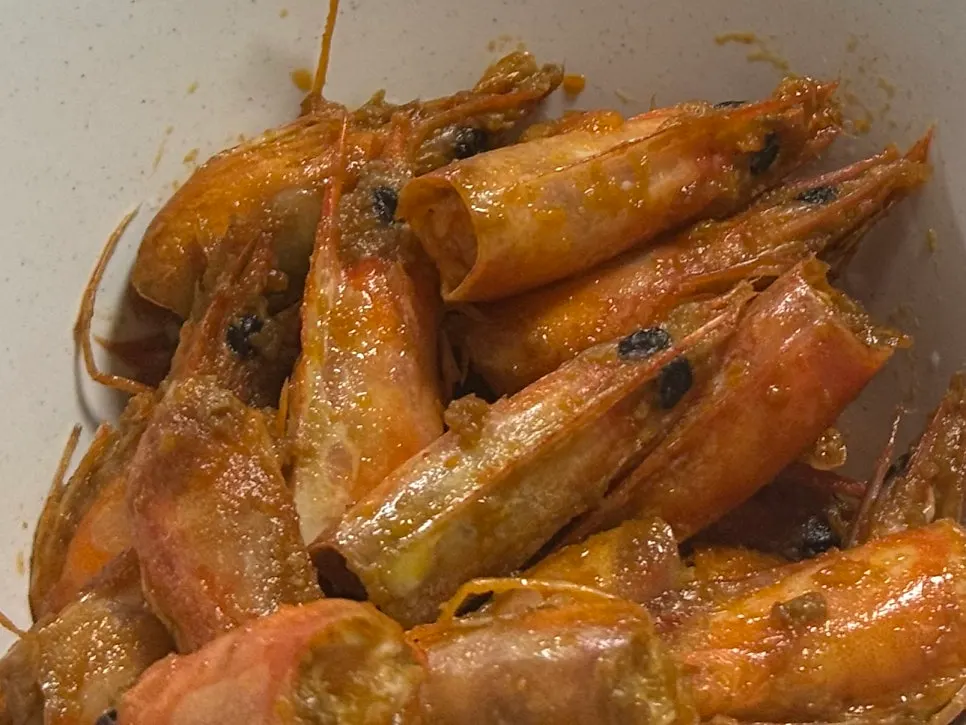 Butter-fried shrimp heads