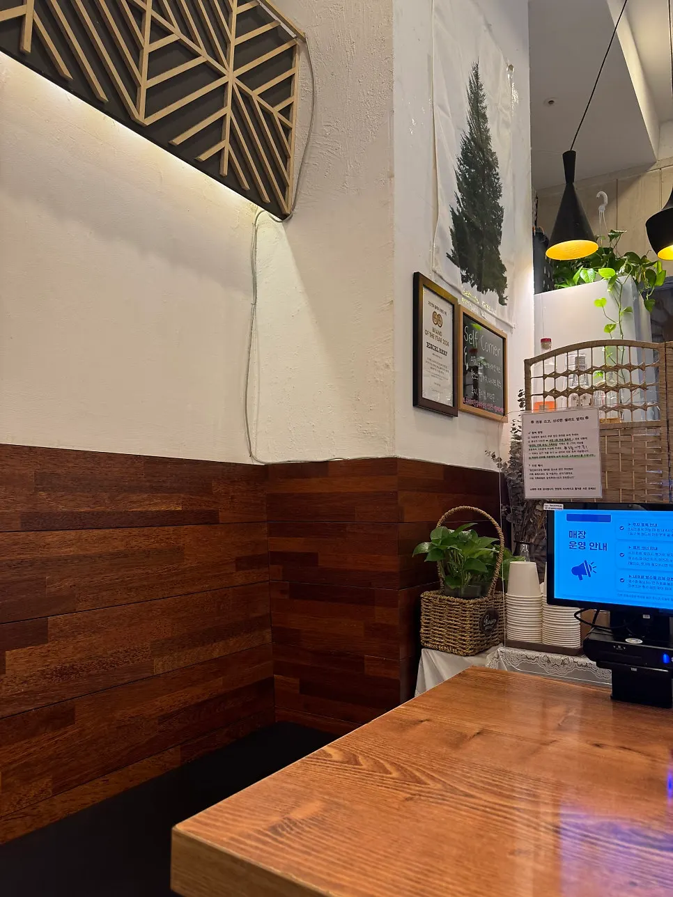Table seating at Garlic Cook & Story Western Dome