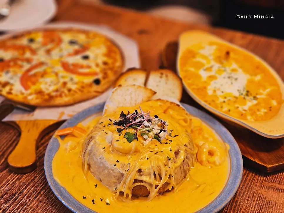 Table full of 5 Western-style dishes