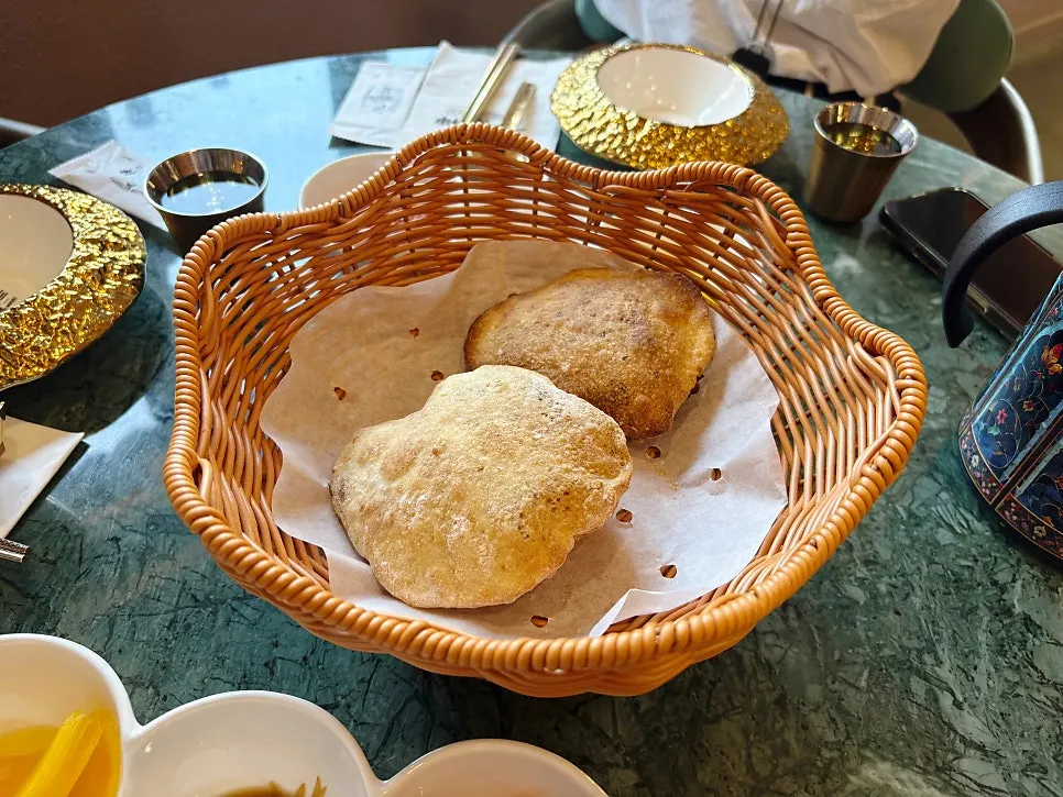 Gonggalppang served before the meal