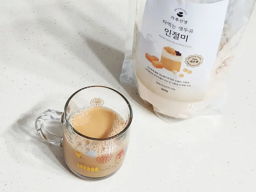 타먹는 생두유 인절미 한 잔과 봉지