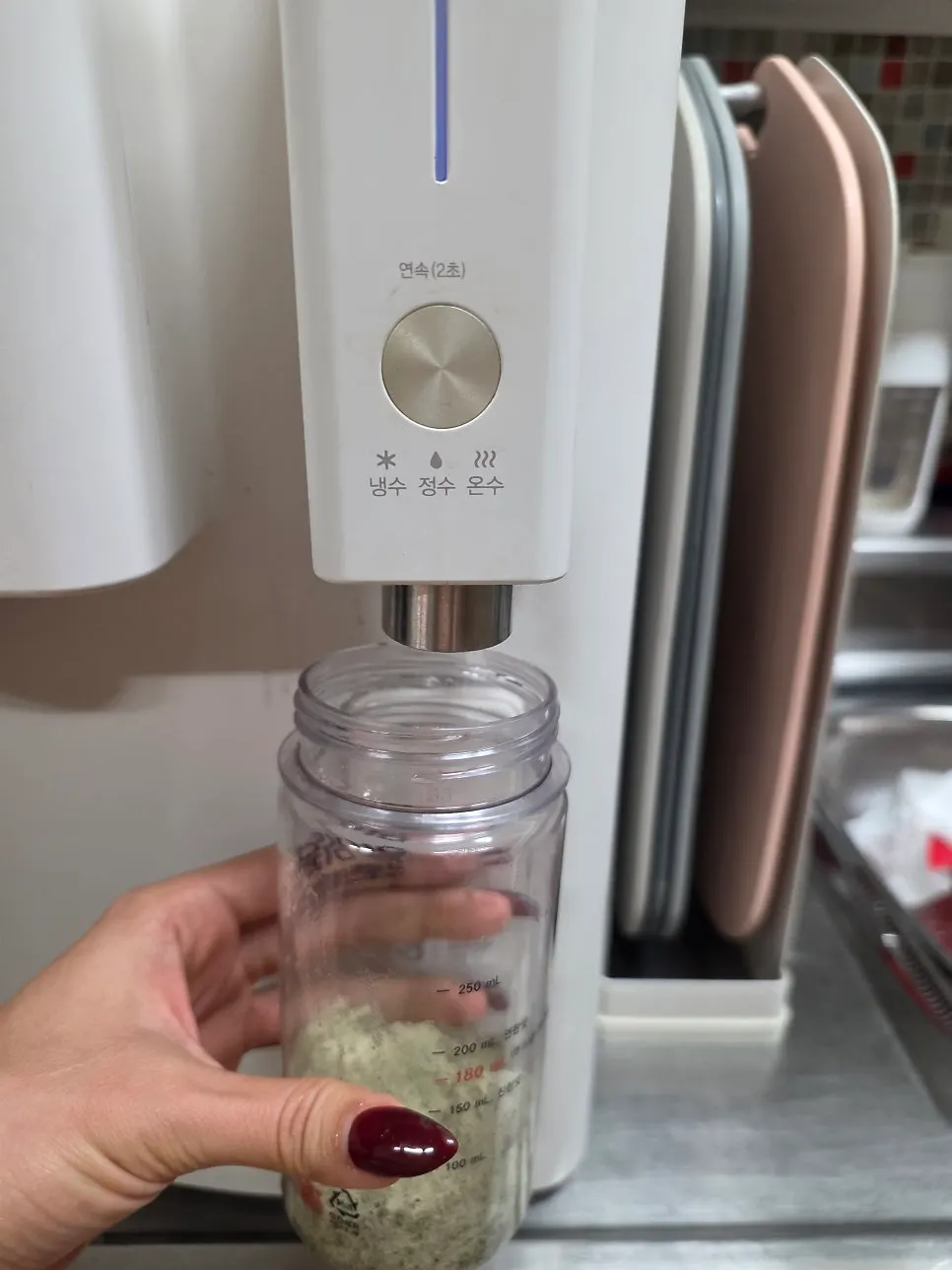 Shaker prepared with Heukseon as a breakfast substitute